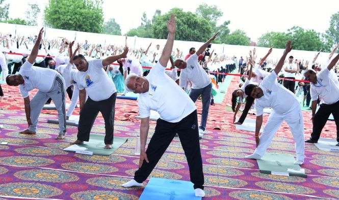 Yoga Day: Haryana CM urges youth to take pledge to shun drugs