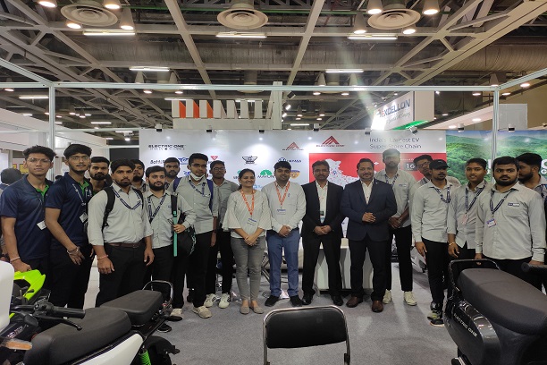 SGTU students visit EV India 2022 expo