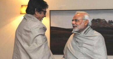 PM greets Amitabh Bachchan on his 80th birthday