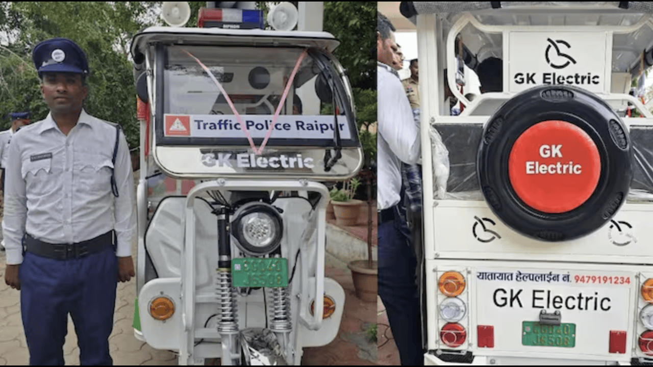 Raipur Traffic Police e-rickshaw making live announcements to promote road safety awareness.