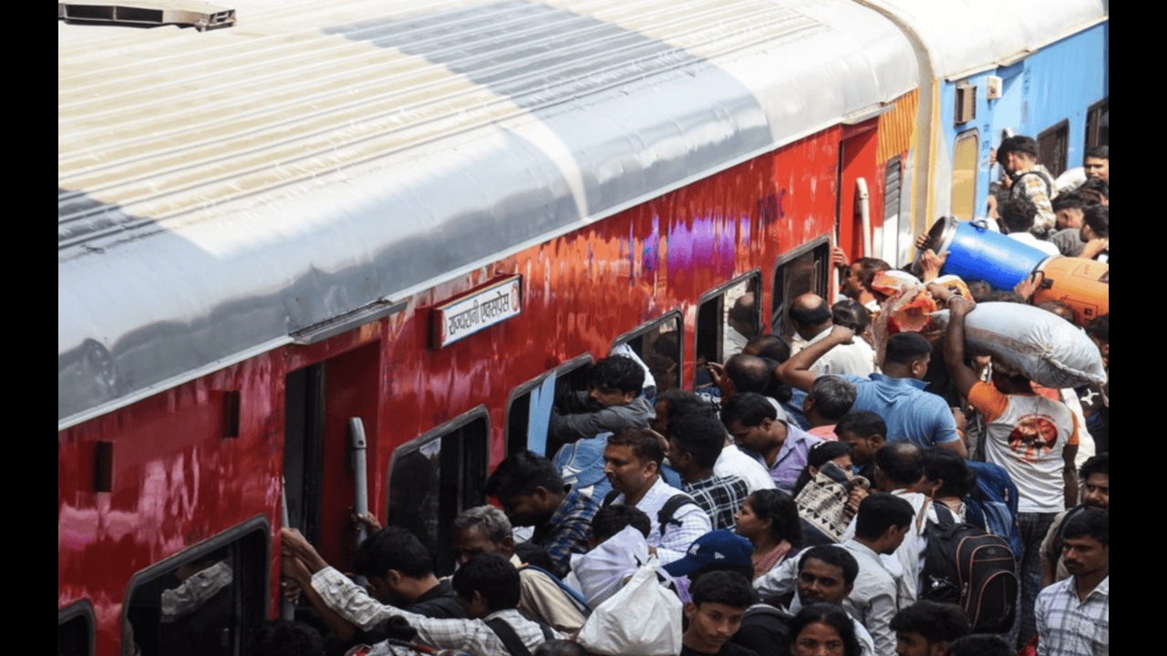 Indian Railways to Run 8,000 More Special Trains for Festive Rush