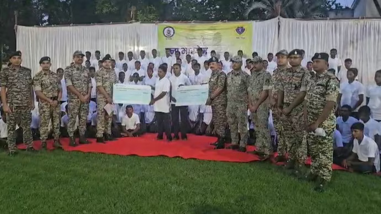 Naxalites surrender before police in Bijapur ahead of Amit Shah’s Bastar visit