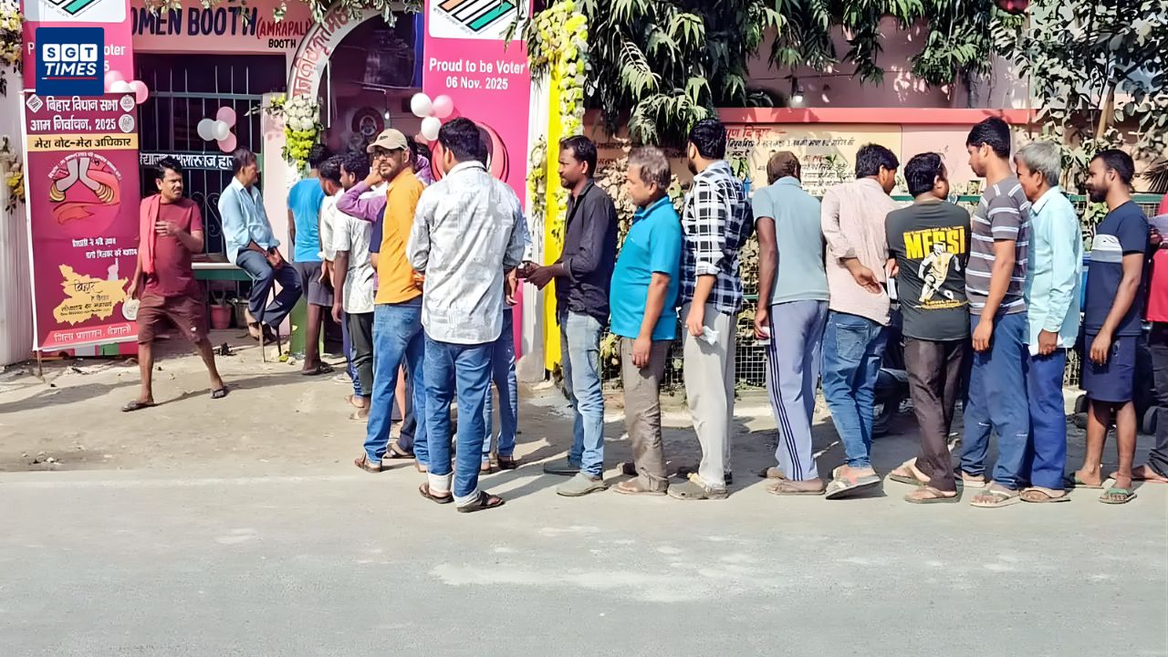 Voters standing in queue during Bihar Assembly Election Phase 1.