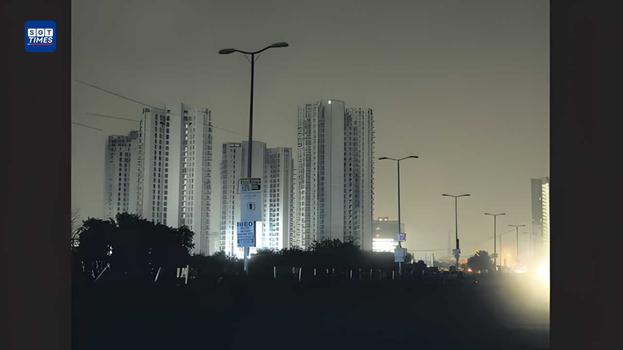 Streetlight installation work begins in Gurugram parks to enhance public safety.