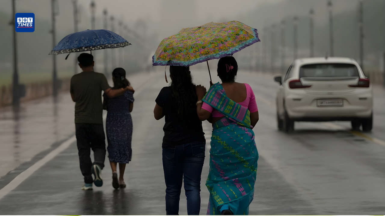 Dark clouds and rainfall over Delhi city roads with vehicles moving slowly