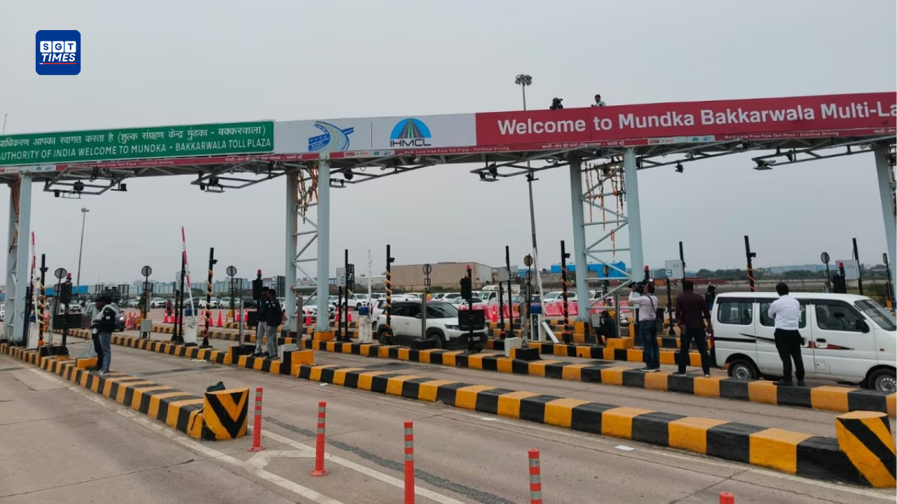 Vehicles crossing Delhi-NCR’s new barrier-less toll plaza on Urban Extension Road-II