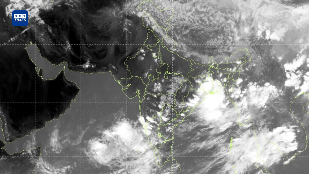 Dark monsoon clouds and rainfall over an Indian city as IMD issues weather alerts across multiple states.
