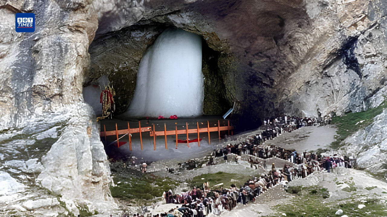 Pilgrims travelling towards Amarnath Yatra route in Jammu and Kashmir