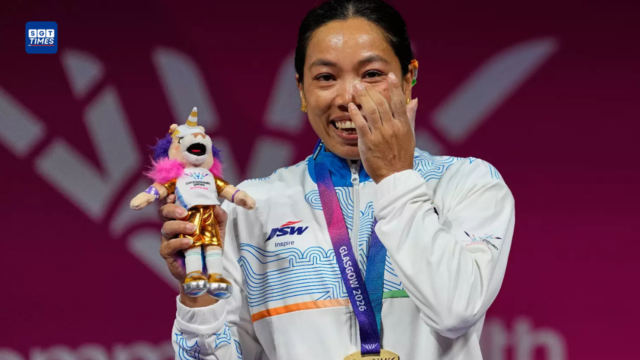 Mirabai Chanu celebrates after winning the women's 48kg gold medal at the Commonwealth Games 2026 in glasgow