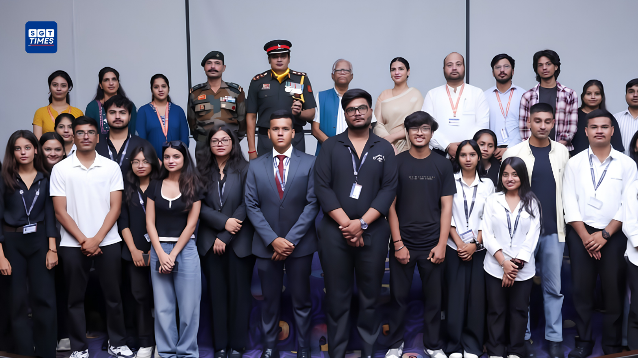 SGT University students and distinguished guests paying tribute to Kargil heroes during Kargil Vijay Diwas 2026.